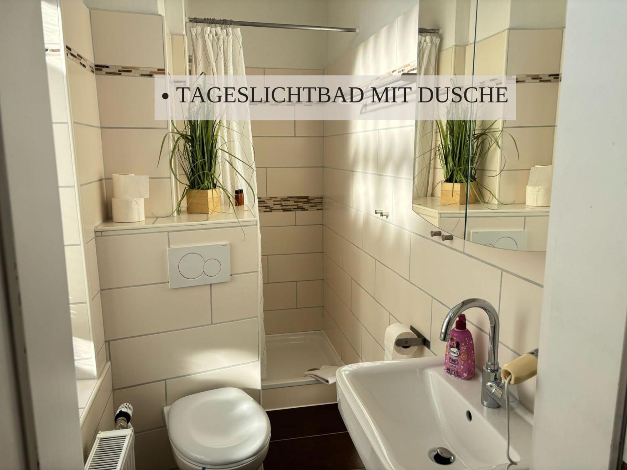 Haus Krabbe Apartments, Zentral Gelegen Im Idyllischen Nordseeort Zwischen Bremerhaven Und Cuxhaven, Hunde Kostenfrei Willkommen, Hauseigene Kostenfreie Parkplaetze Wremen Exterior foto